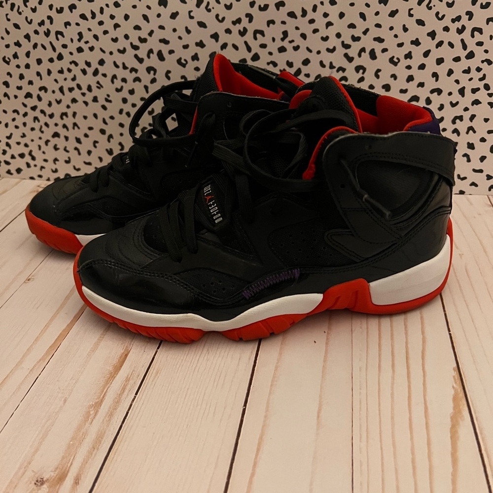 Men’s Jordan black jumpman two Trey